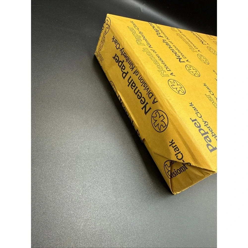 Neenah Paper Classic Laid Writing Natural White 500 Sheets 8.5 X 11